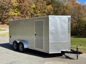 Weight, Safety, and Speed: How to Drive With a Trailer for the First Time